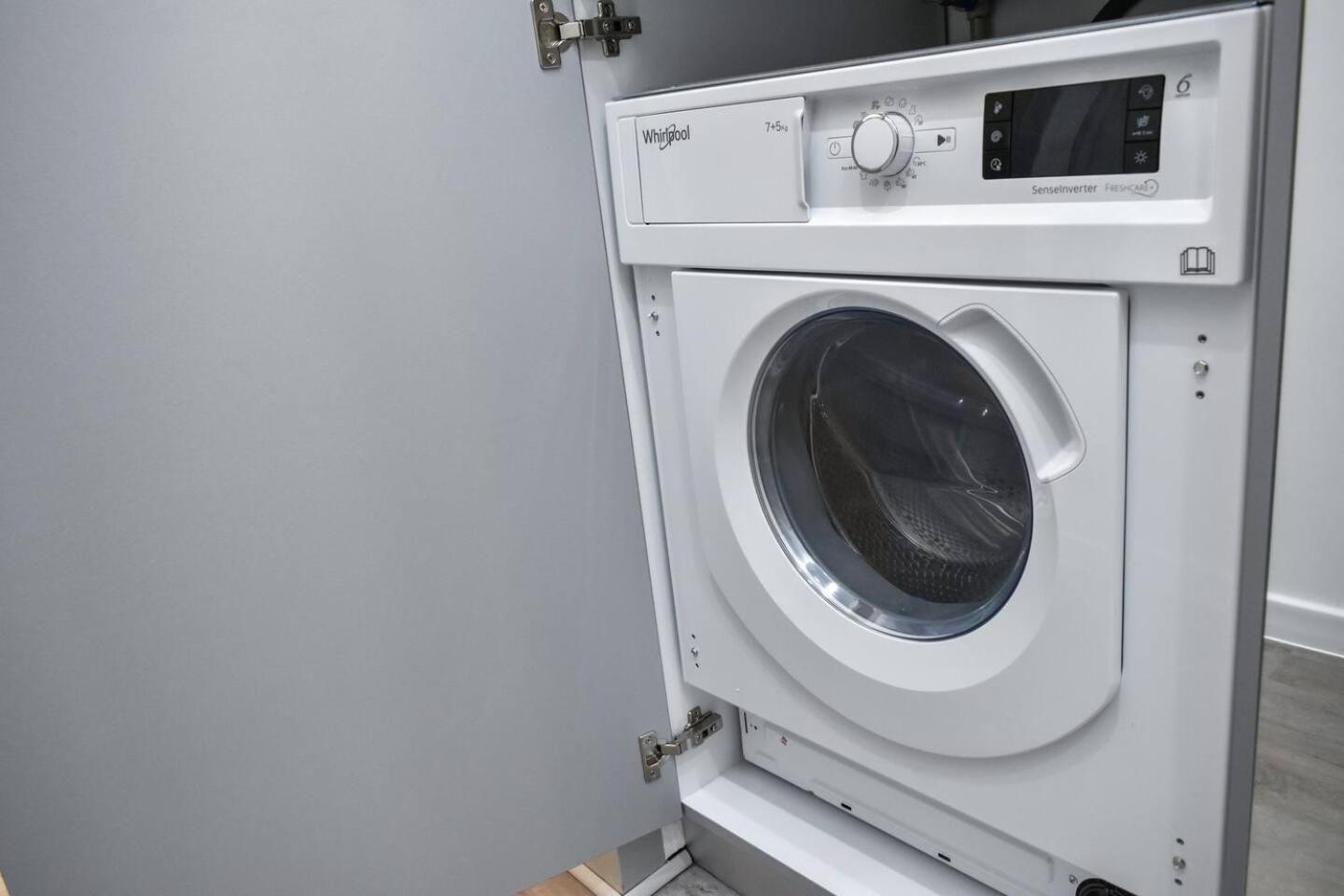 Duplex Condo Prime Location 2Bth 2 Studios 소피아 외부 사진