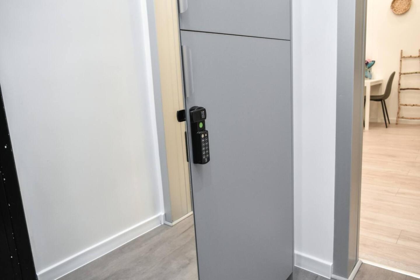 Duplex Condo Prime Location 2Bth 2 Studios 소피아 외부 사진