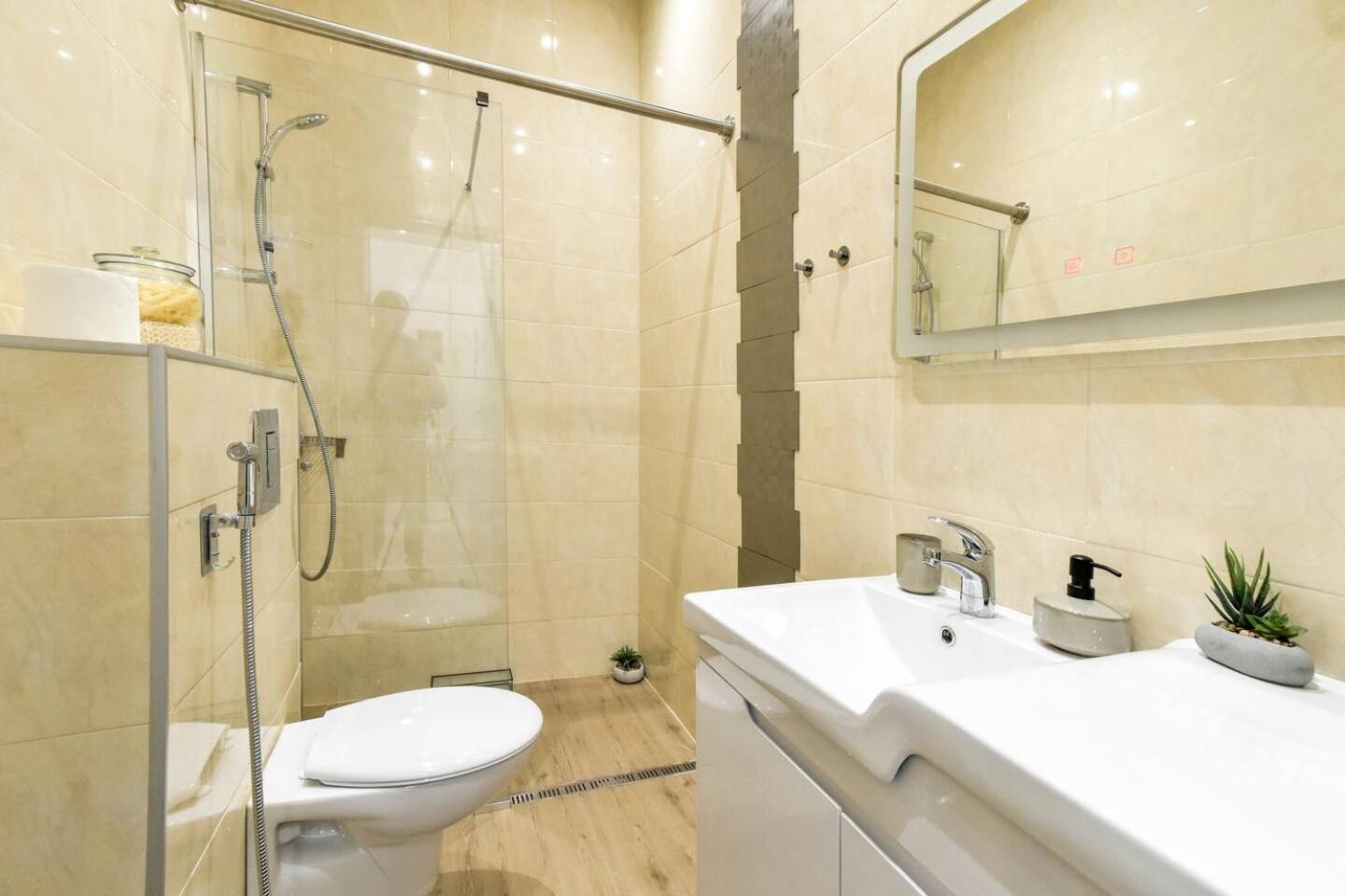 Duplex Condo Prime Location 2Bth 2 Studios 소피아 외부 사진