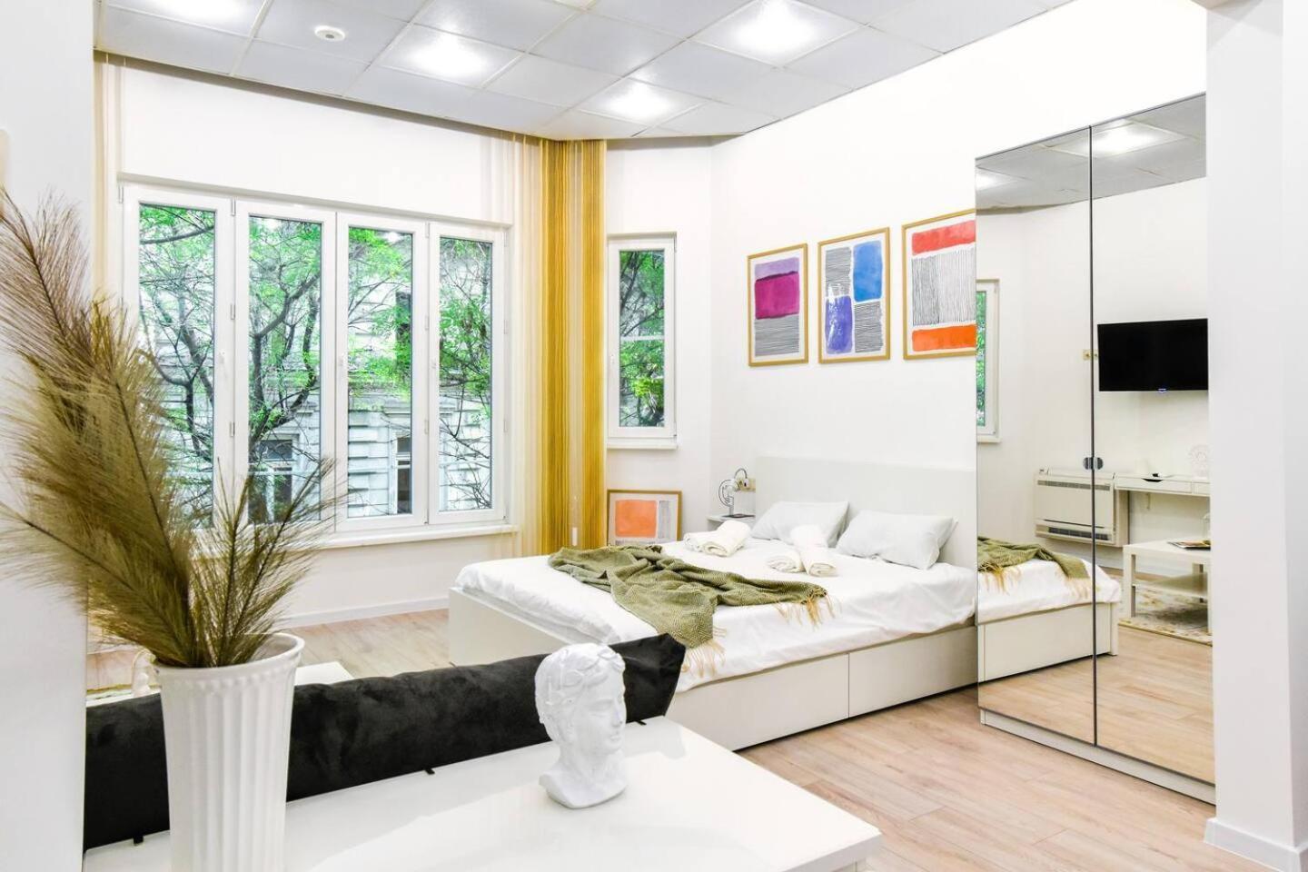 Duplex Condo Prime Location 2Bth 2 Studios 소피아 외부 사진