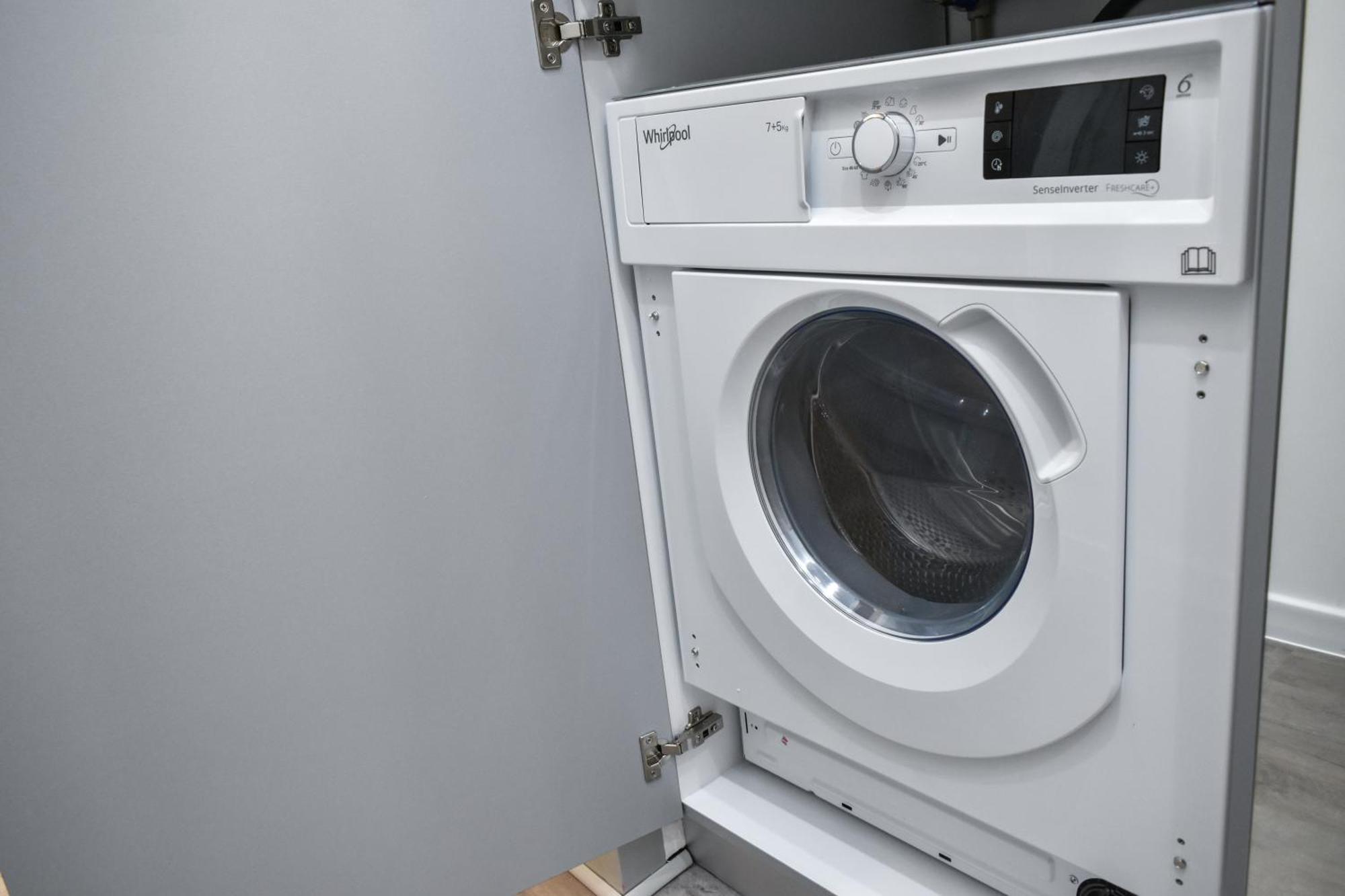 Duplex Condo Prime Location 2Bth 2 Studios 소피아 외부 사진